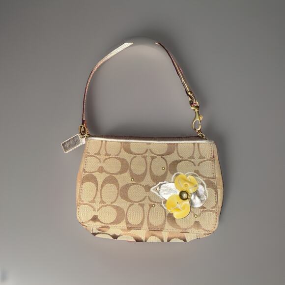 Coach Brown and Tan Signature C Monogram Wristlet with Flower Matching Tag Y2K - Picture 2 of 8